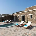 Peters Place - Paros Apartman Parászporosz