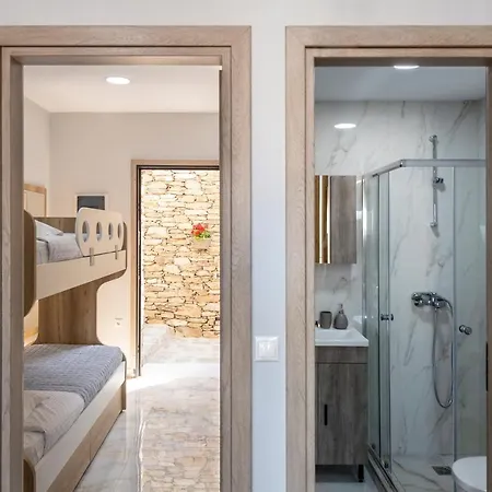 Peters Place - Paros Apartment Parasporos