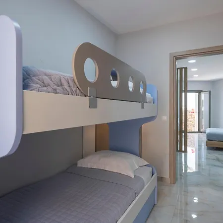 Peters Place - Paros Apartment Parasporos