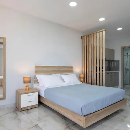 Peters Place - Paros Parasporos