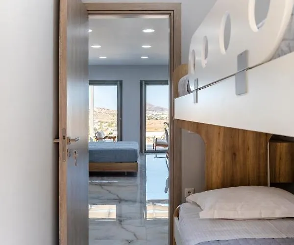 Peters Place - Paros Parasporos